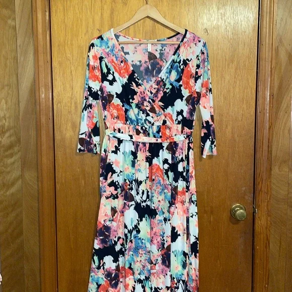 •PINK BLUSH•COLORFUL FLORAL V NECK 3/4 SLEEVE TRUE MAXI DRESS WITH SASH SIZE XL - Picture 3 of 10